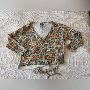 Big Bud Press Wrap Top